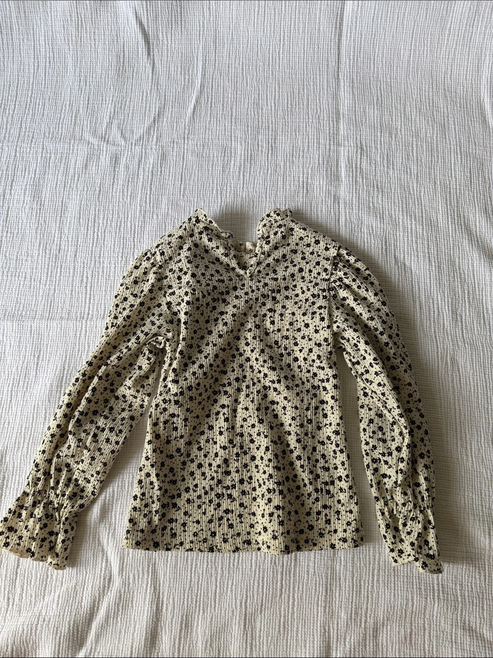Zara girl Floral Ruffle-Neck Long-Sleeve Top in Cream and Black